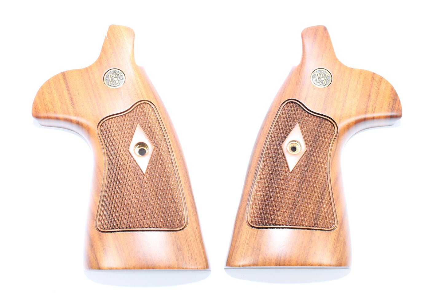 N Frame Walnut Wood Checkered Diamond