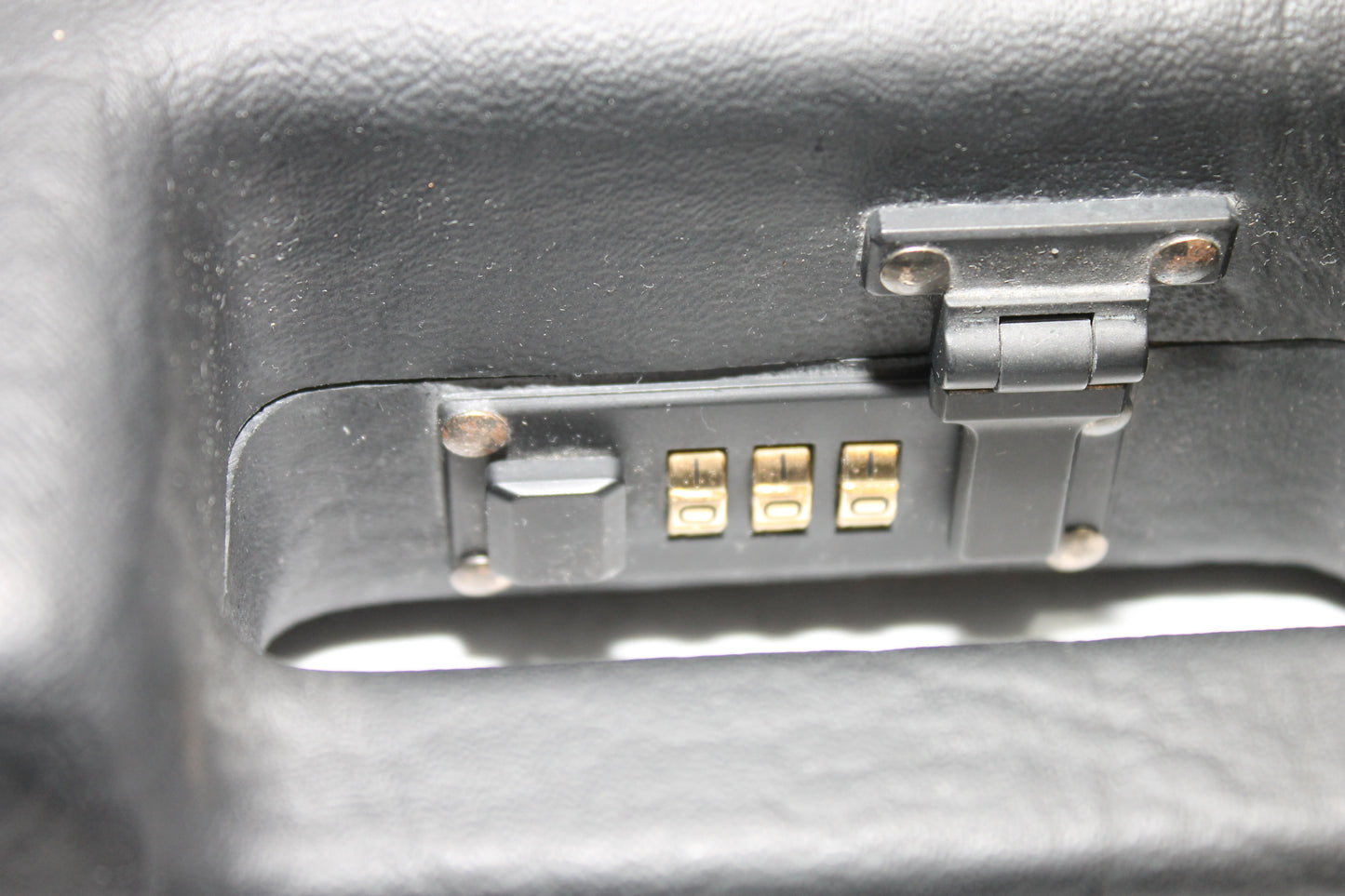 Gun Box Pistool