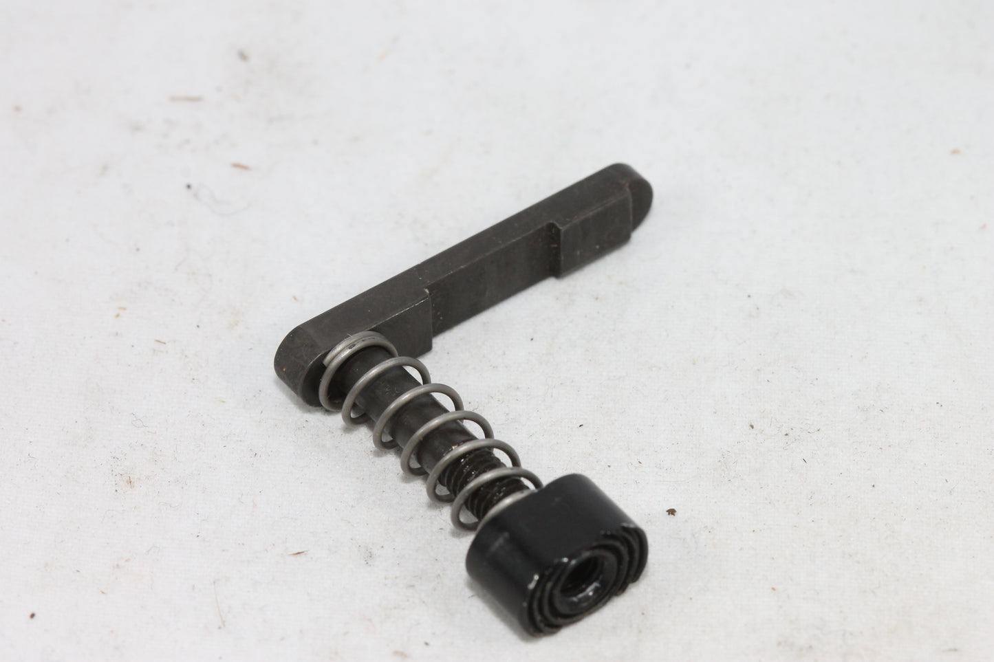AR 15 magazine catch assy