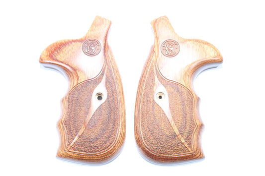N Frame Light Wood Stippled Finger Groove
