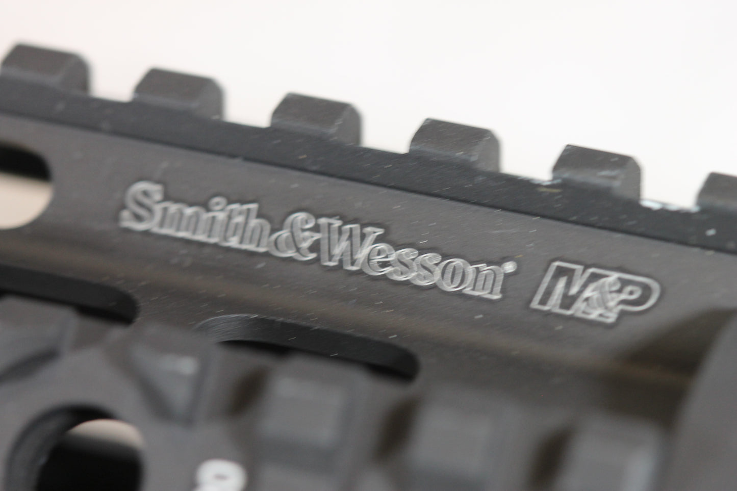 S&W M&P Quad Rail handguard free floating